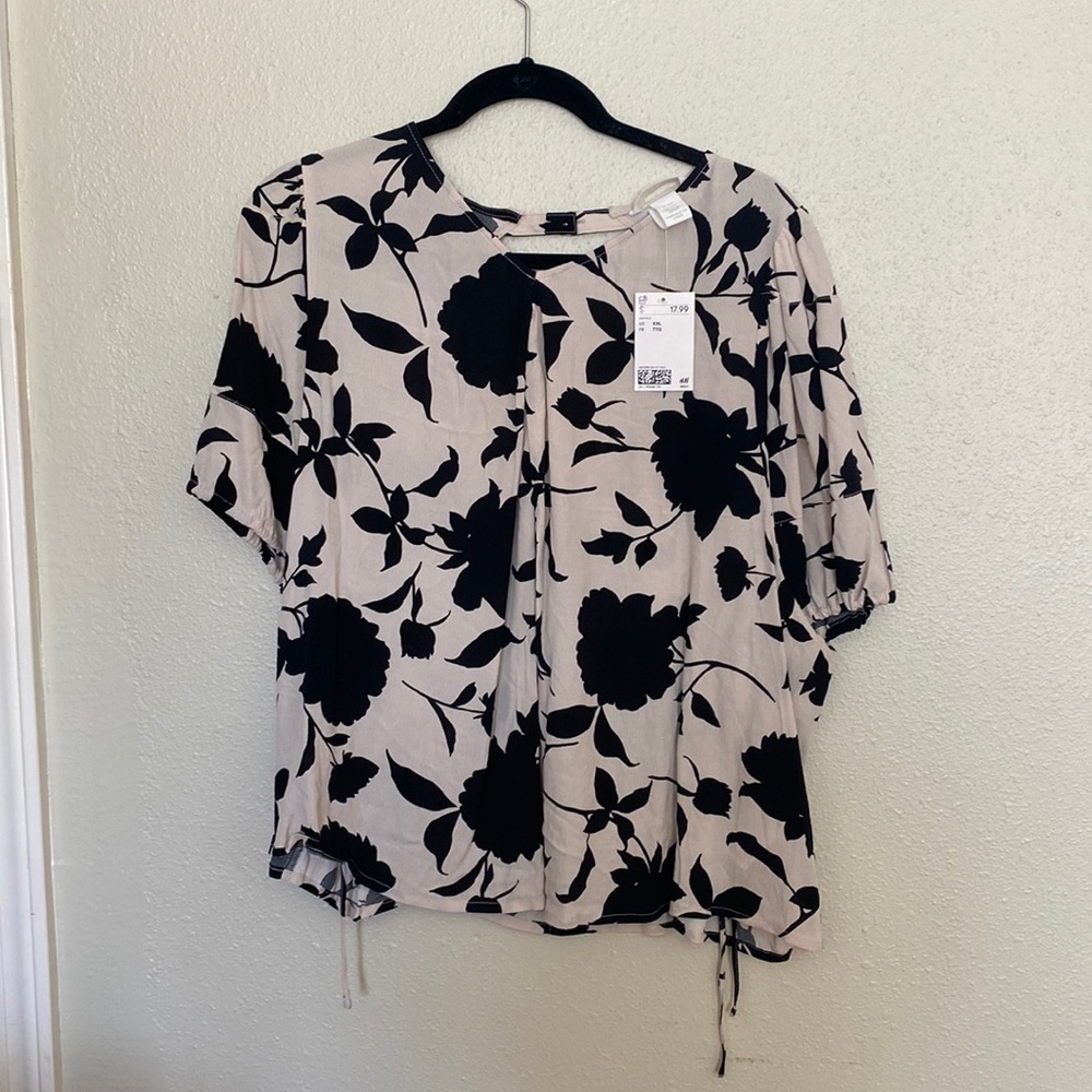 Floral Open-back H&M Blouse